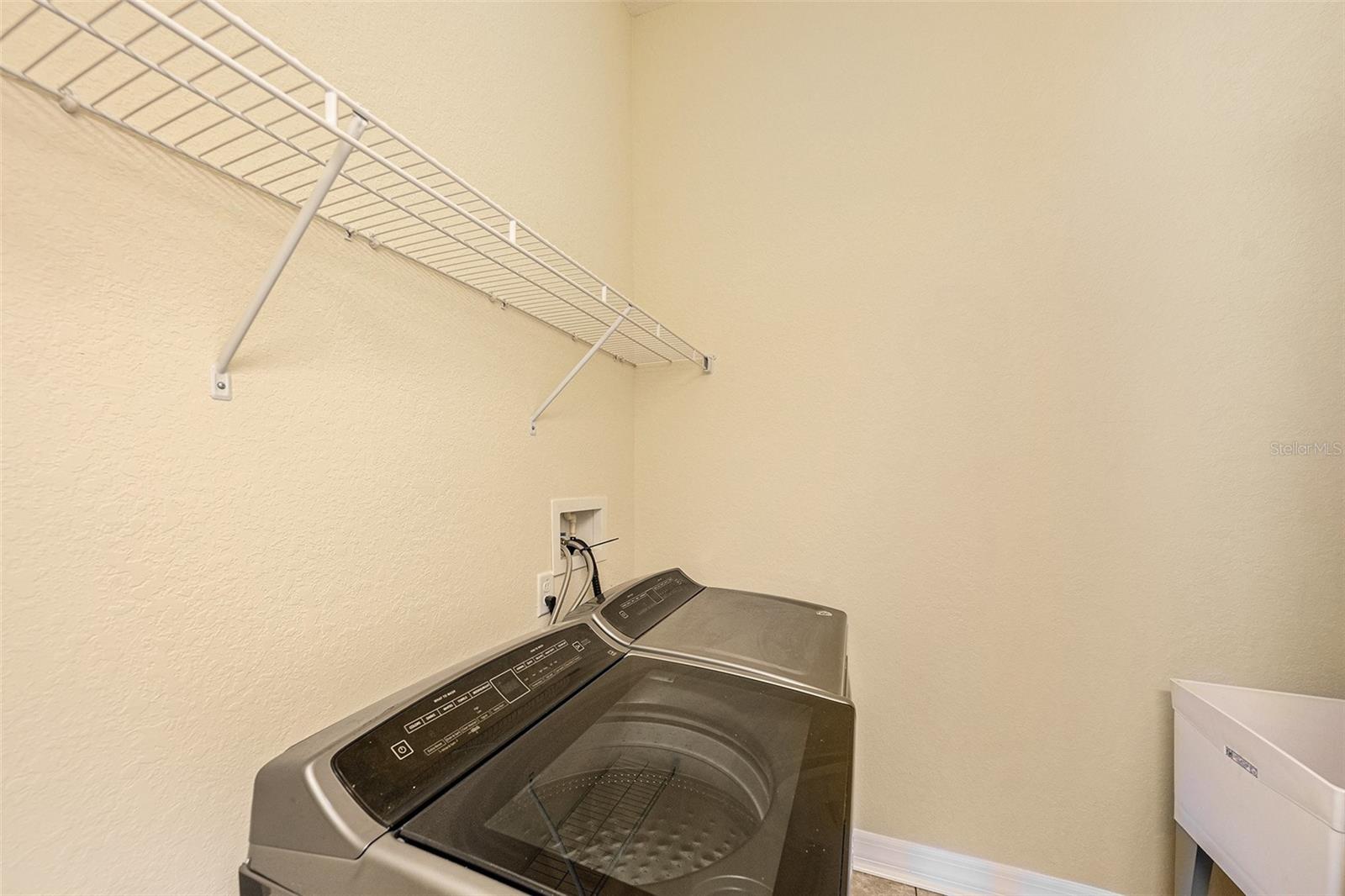 Listing photo id 22 for 4760 Wheel House Drive