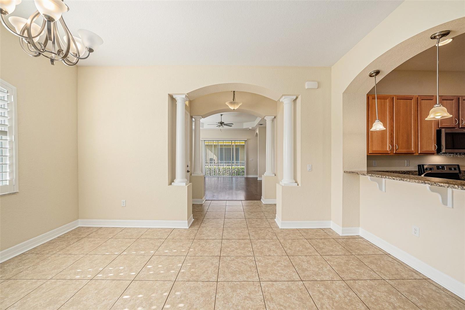 Listing photo id 4 for 4760 Wheel House Drive