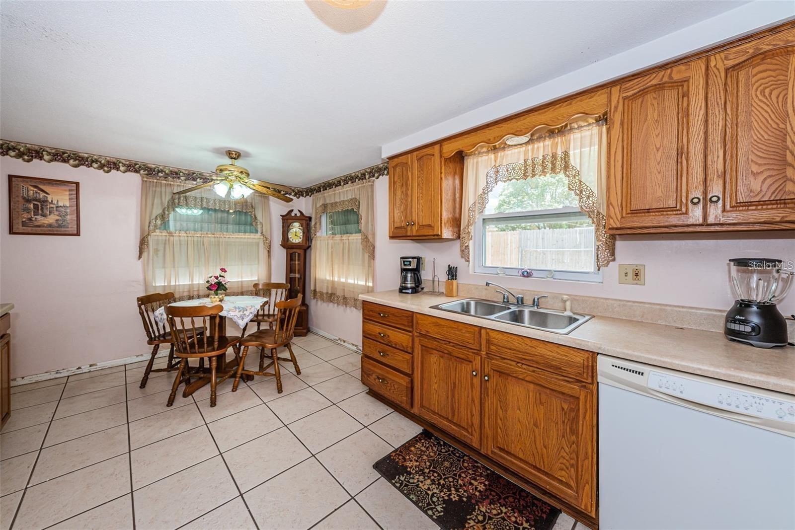 Image 14 of 25 For 4902 Vision Avenue