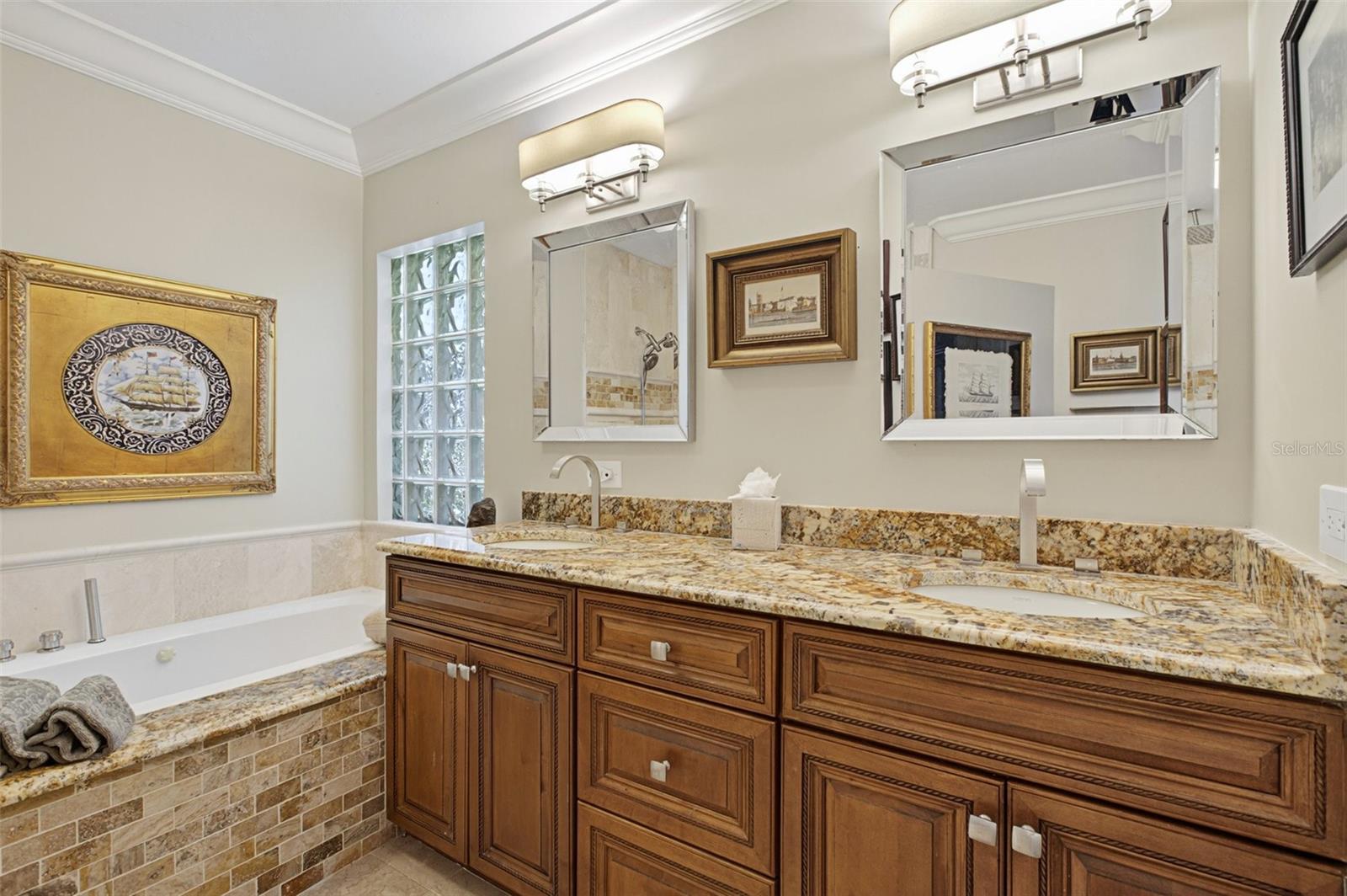 Image 13 of 34 For 12451 Gateway Greens Drive