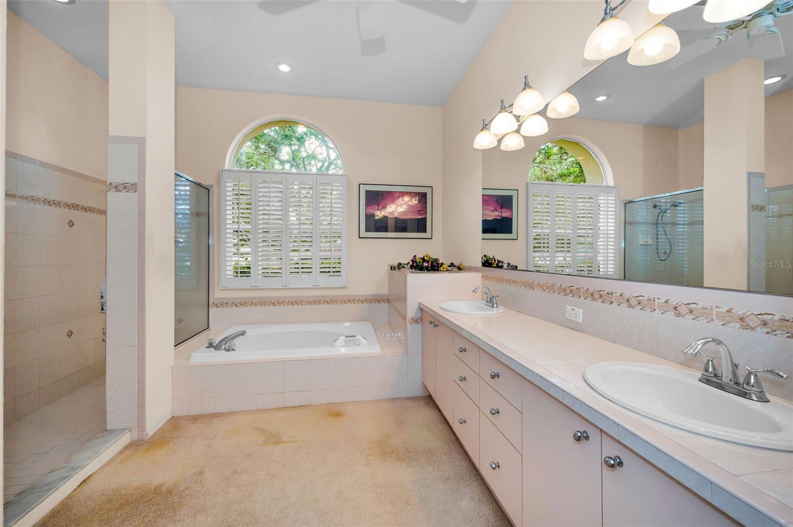 Listing photo id 27 for 5633 Wellington Court