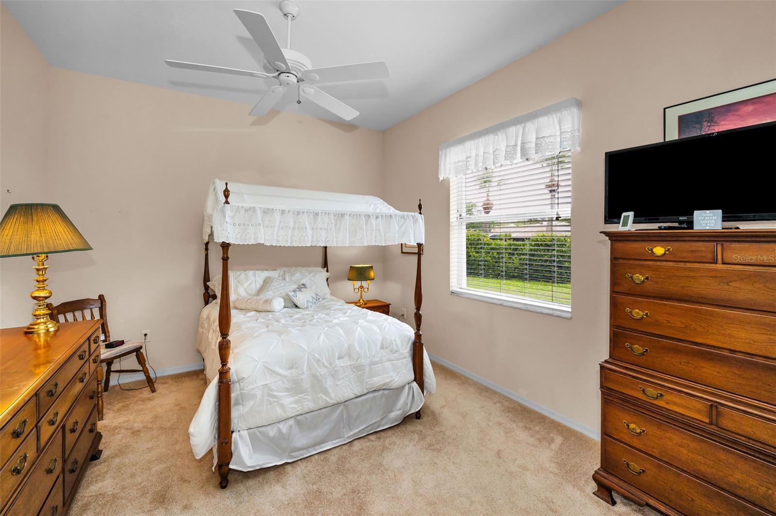 Listing photo id 32 for 5633 Wellington Court