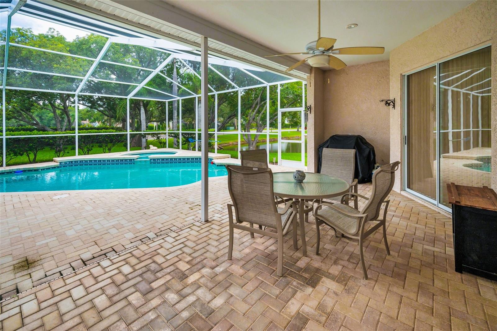 Listing photo id 39 for 5633 Wellington Court
