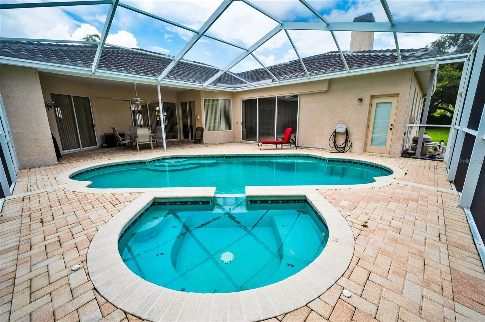 Listing photo id 44 for 5633 Wellington Court