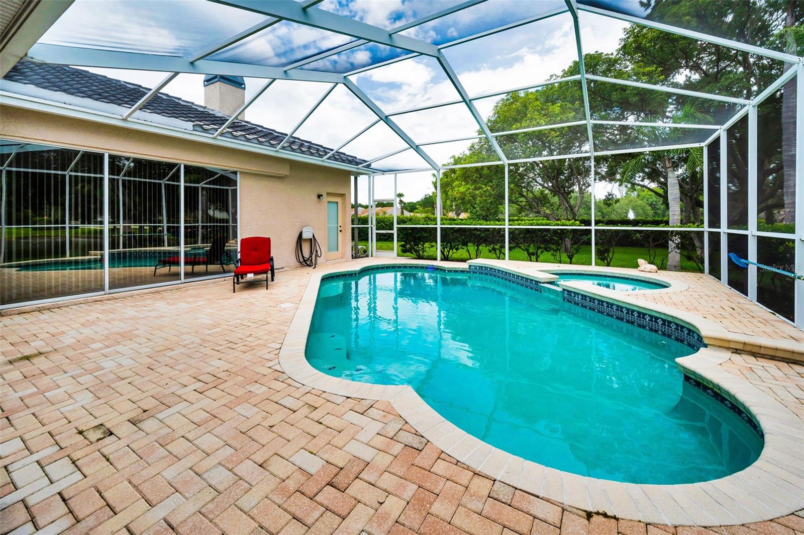 Listing photo id 45 for 5633 Wellington Court
