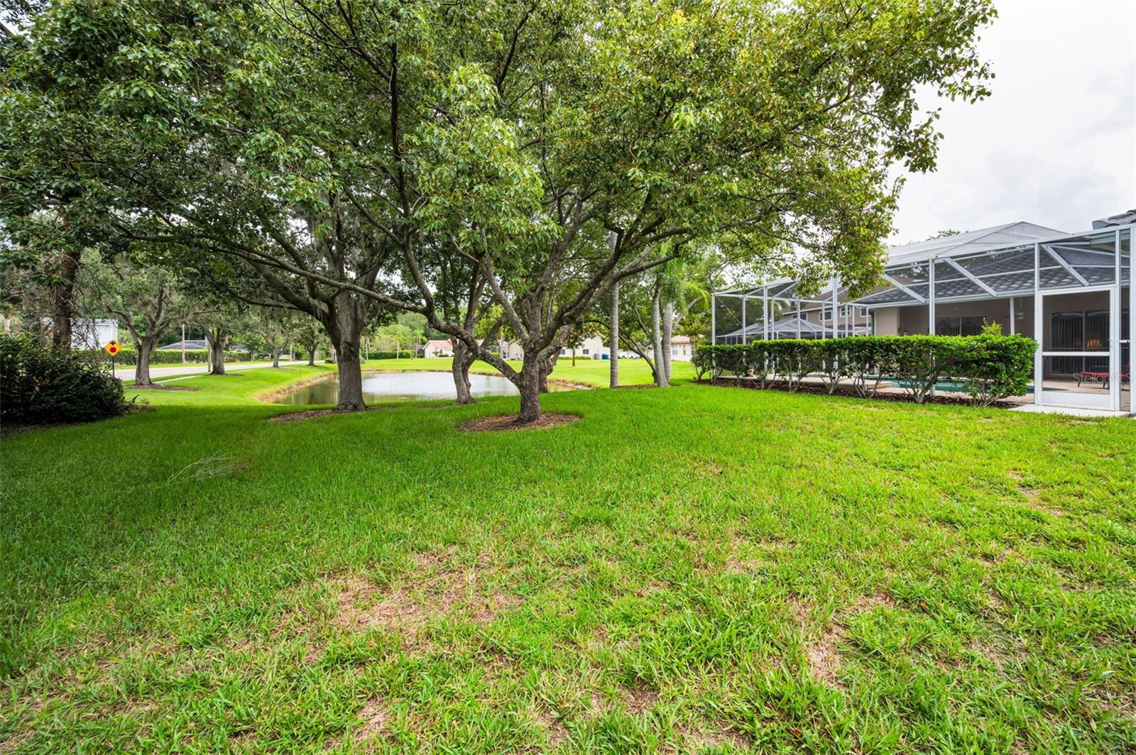 Listing photo id 47 for 5633 Wellington Court