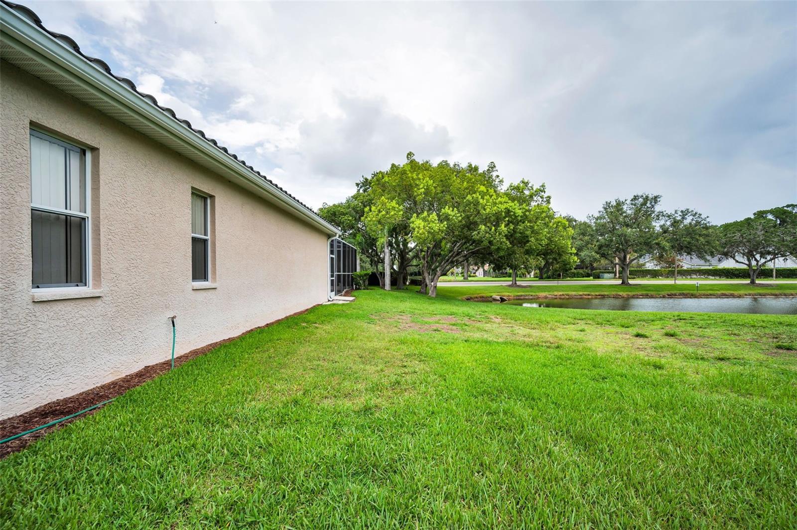 Listing photo id 53 for 5633 Wellington Court