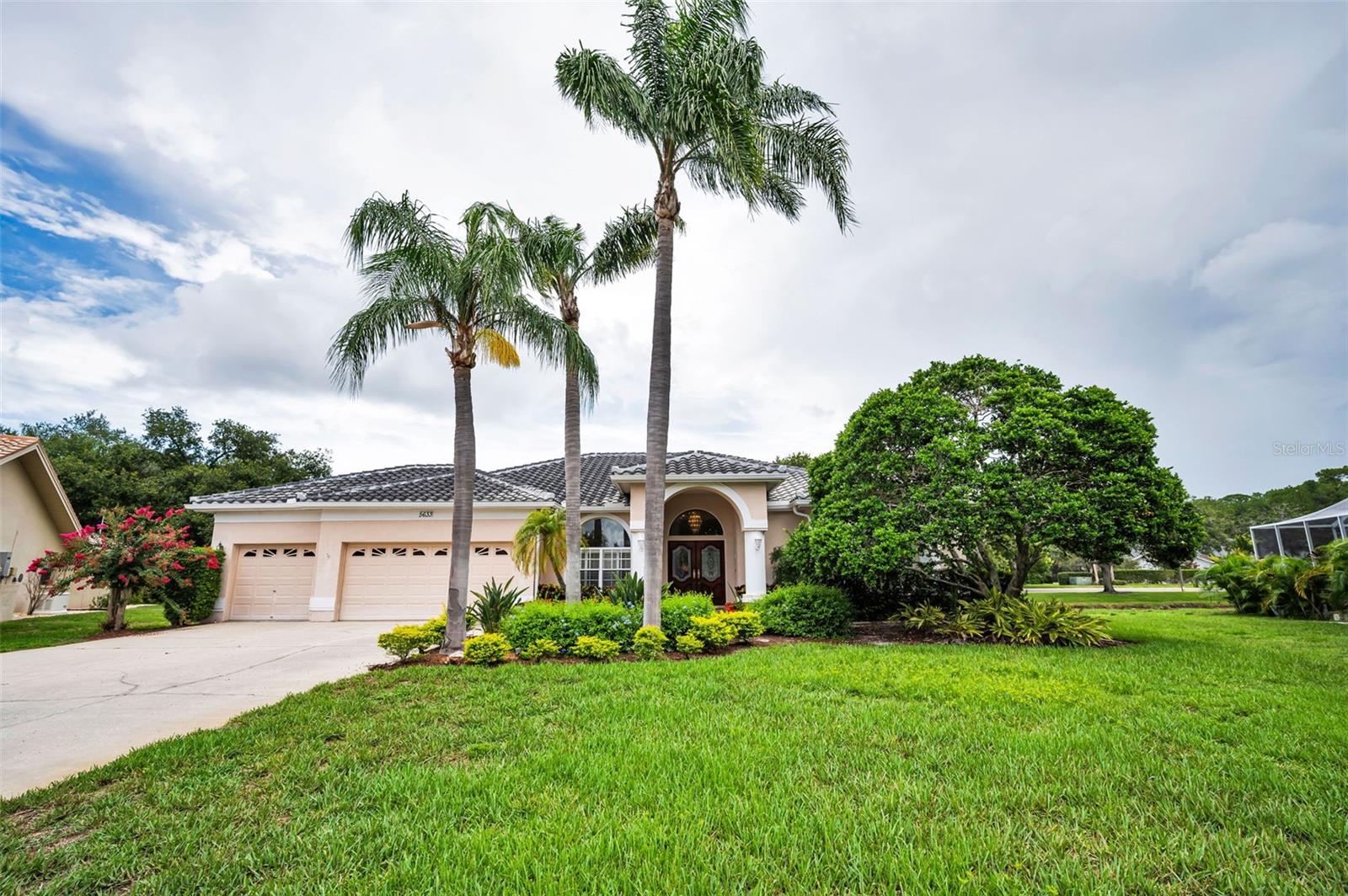 Listing photo id 56 for 5633 Wellington Court
