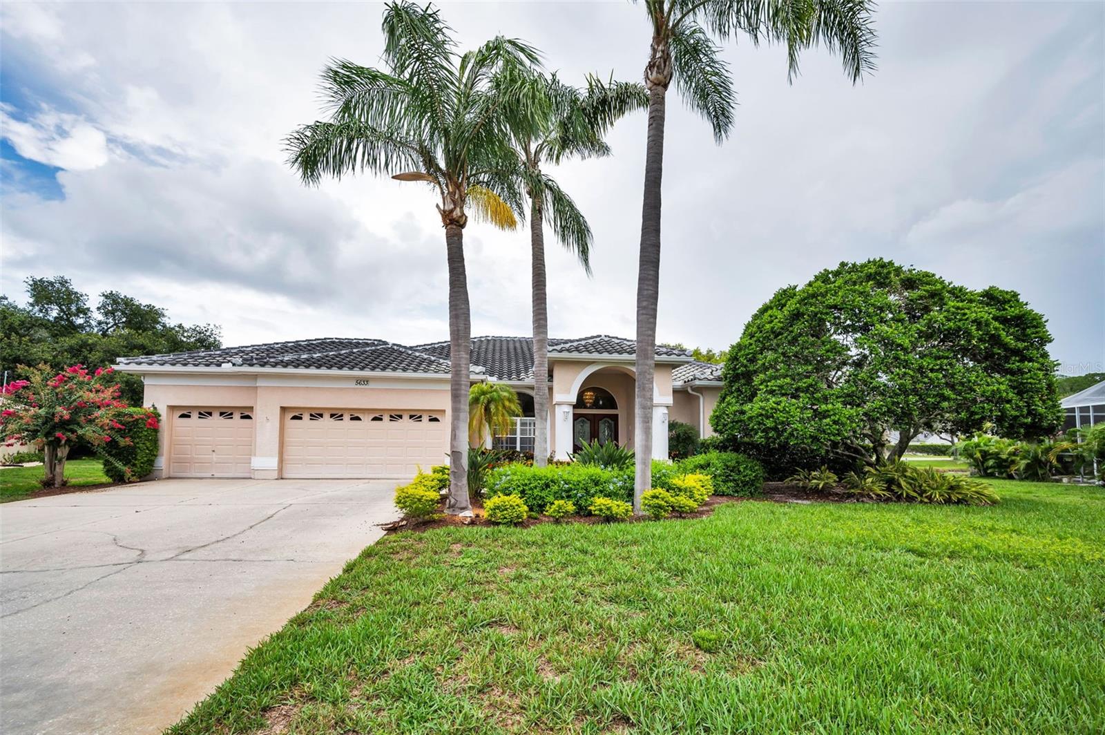 Listing photo id 58 for 5633 Wellington Court