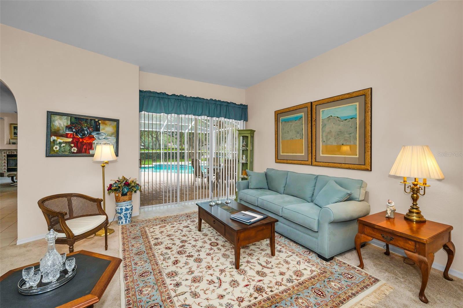 Listing photo id 5 for 5633 Wellington Court