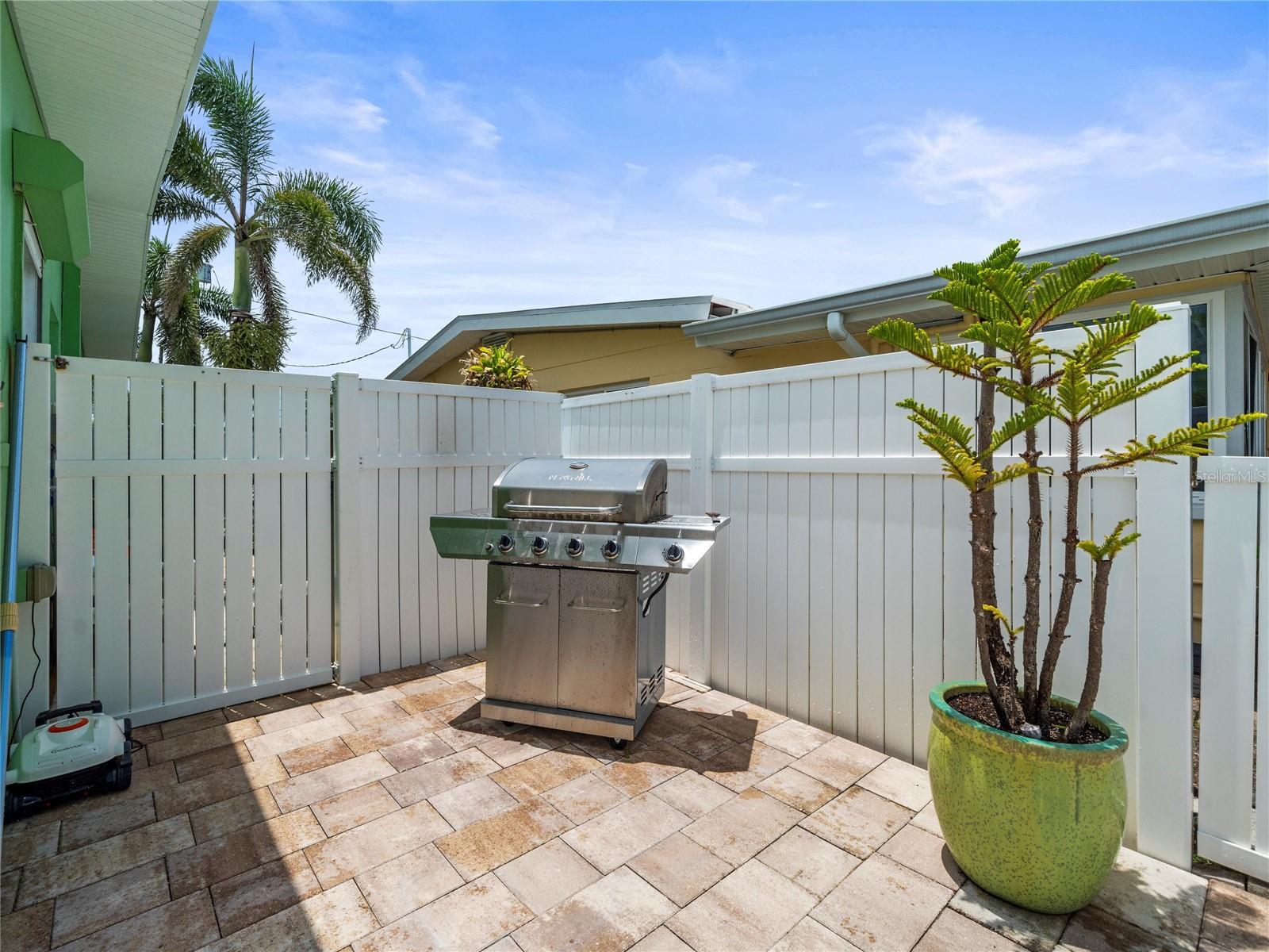 Image 48 of 58 For 16129 4th Street E