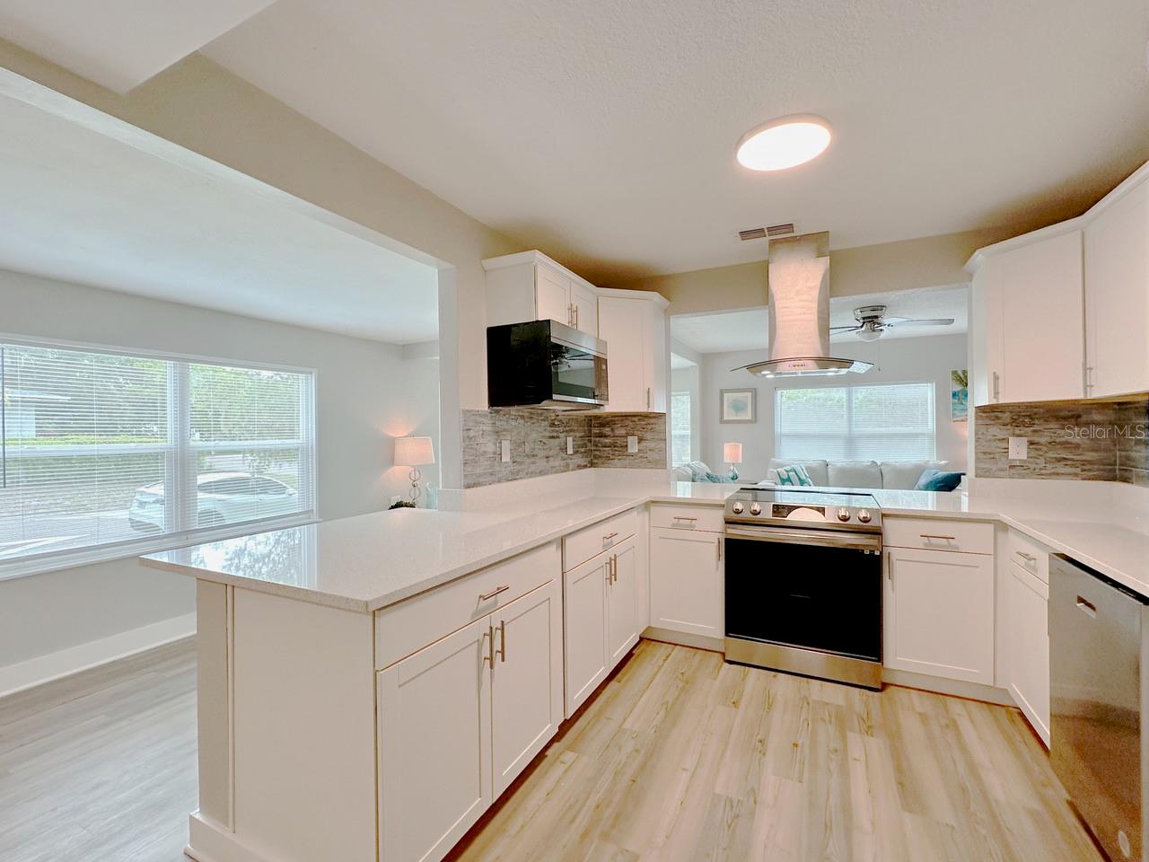 Image 10 of 20 For 1554 Elmwood Street