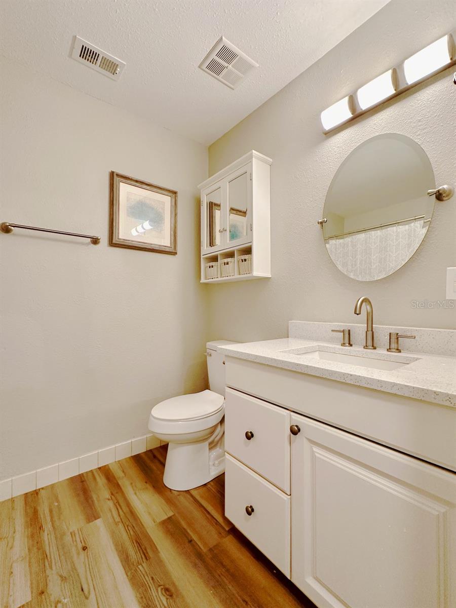 Image 15 of 20 For 1554 Elmwood Street