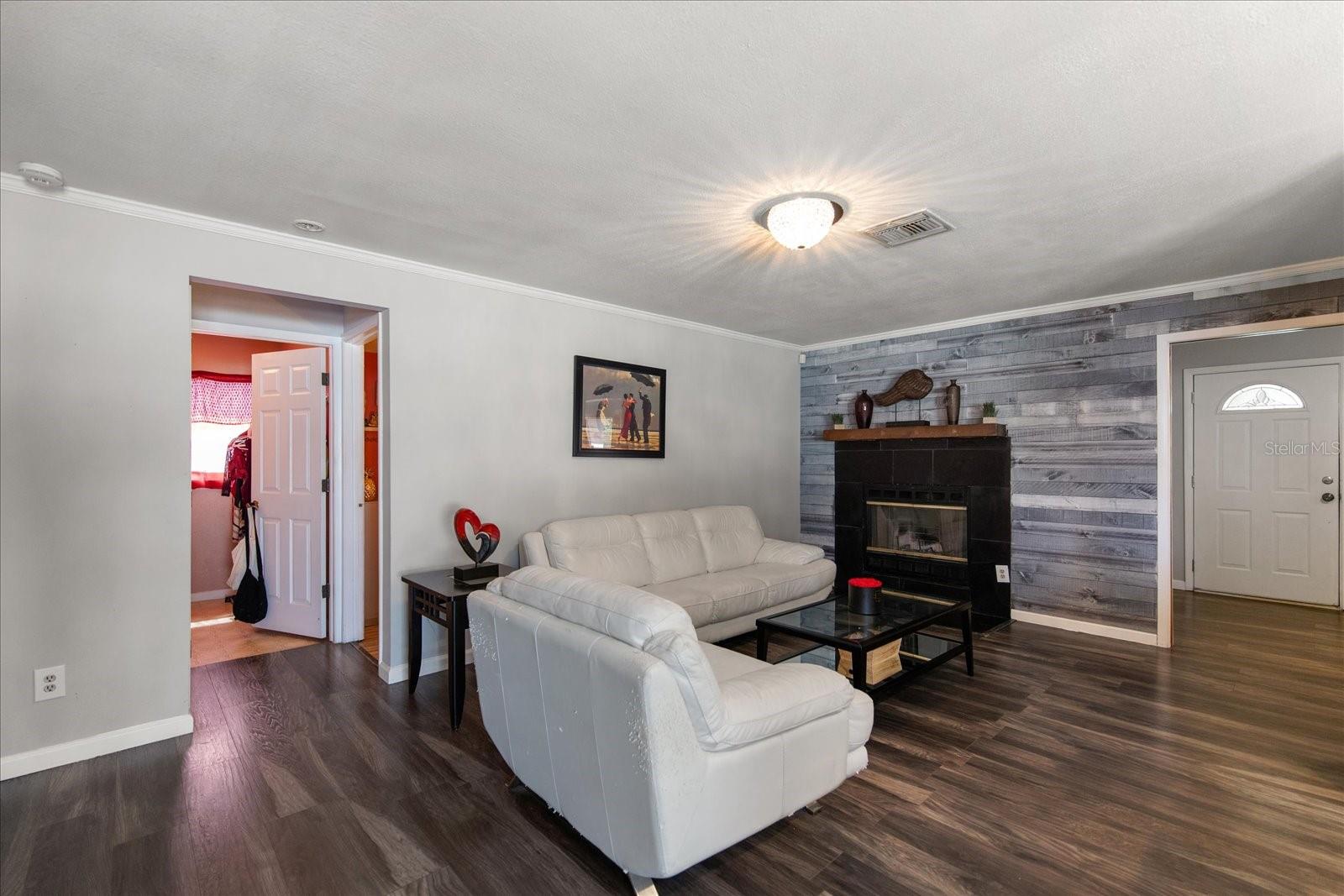 Image 11 of 27 For 2584 58th Avenue S