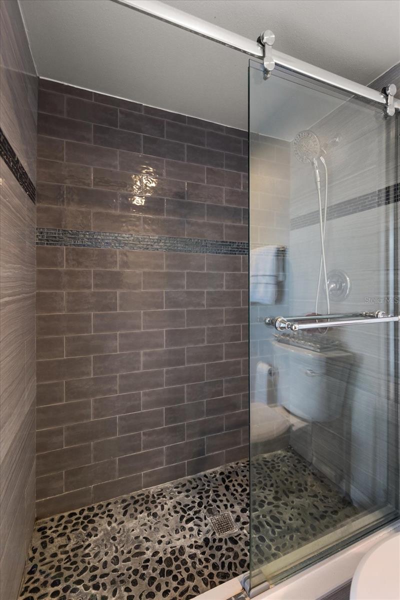 Image 23 of 27 For 2584 58th Avenue S