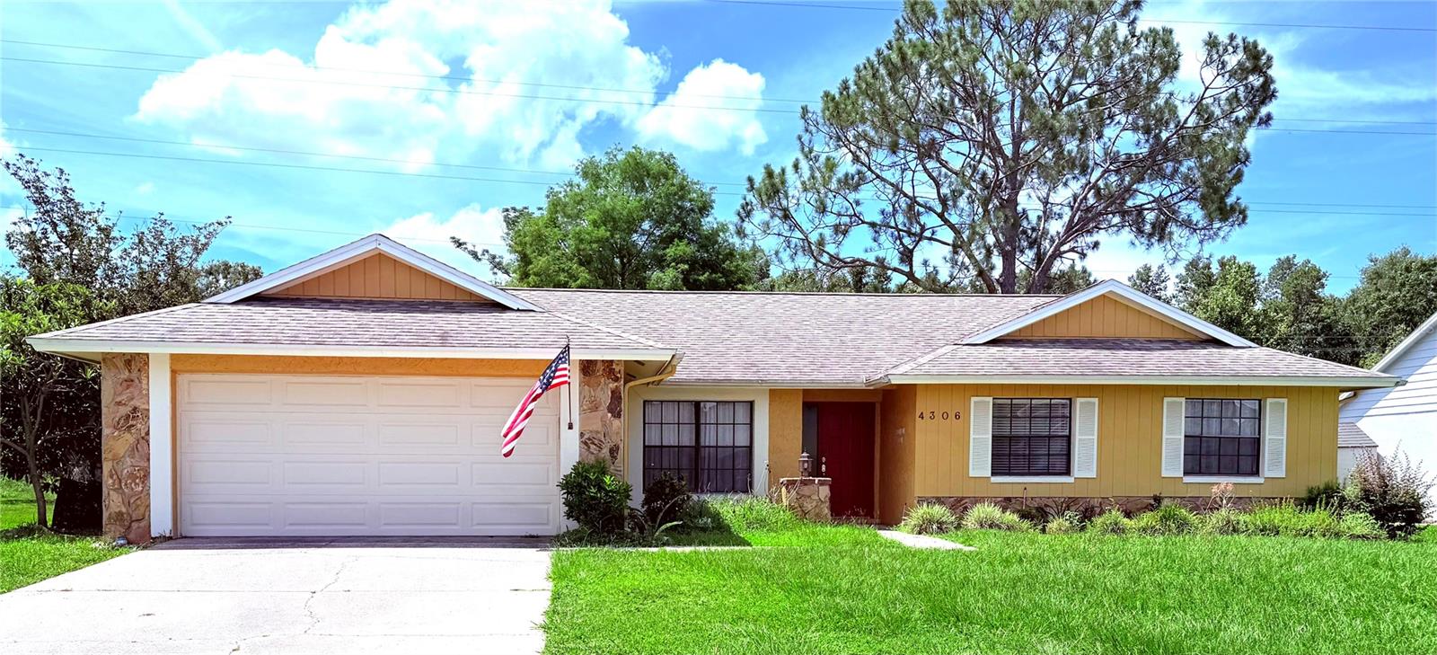Details for 4306 Woodside Manor Drive, TAMPA, FL 33624