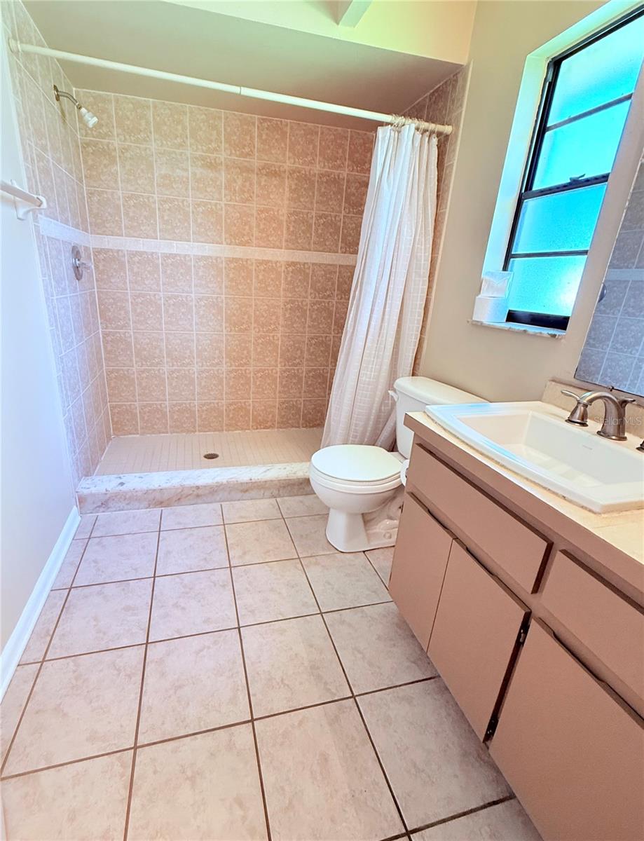 Image 10 of 32 For 4306 Woodside Manor Drive