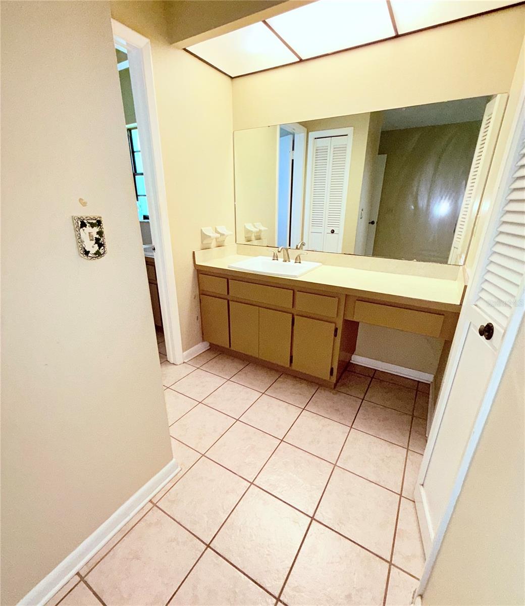 Image 11 of 32 For 4306 Woodside Manor Drive