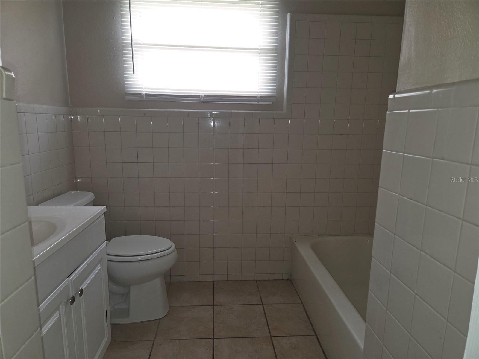 Image 5 of 10 For 1718 Darlington Drive