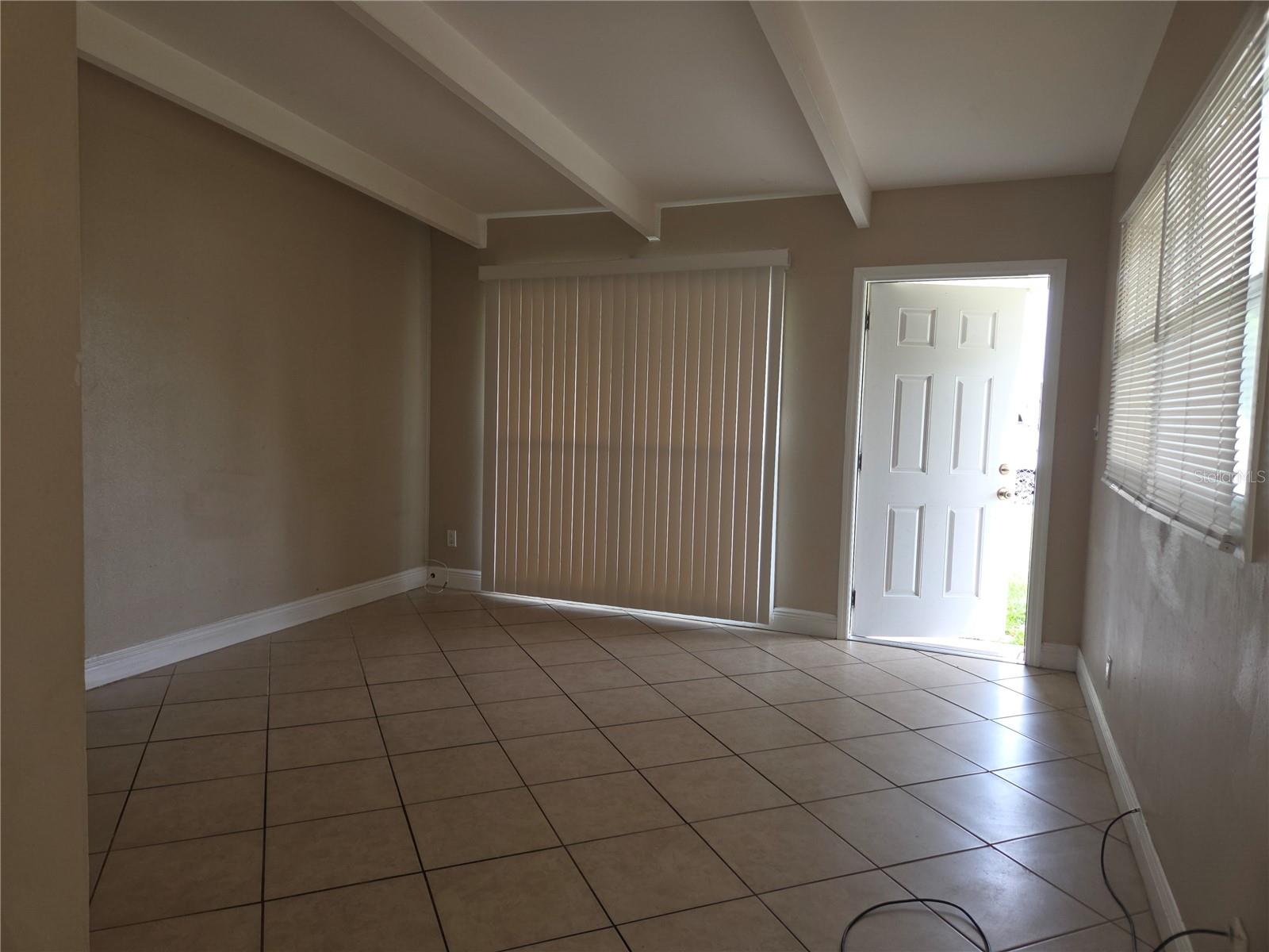 Image 9 of 10 For 1718 Darlington Drive