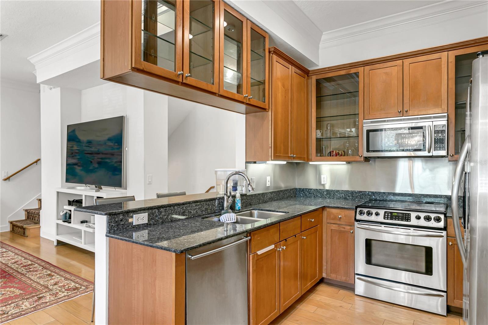 Image 18 of 39 For 3010 Stovall Street E