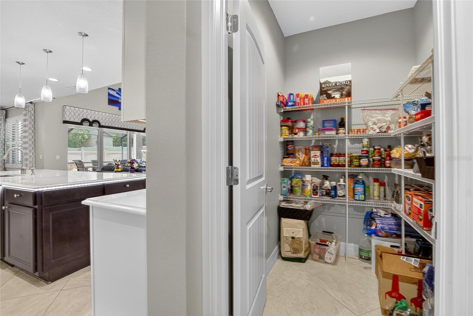 Image 17 of 70 For 10313 Scarlet Chase Drive