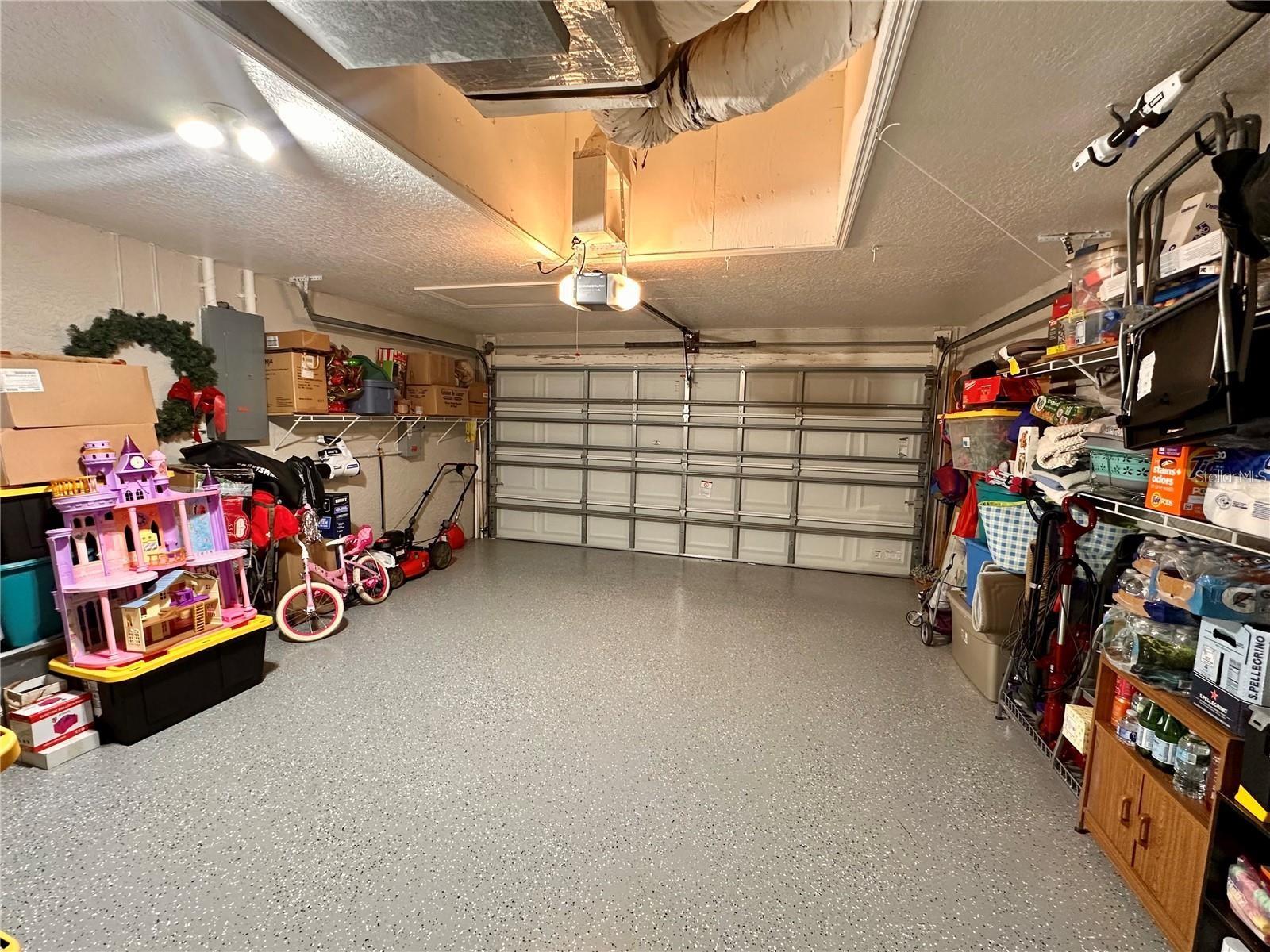 Listing photo id 10 for 8616 Pinafore Drive