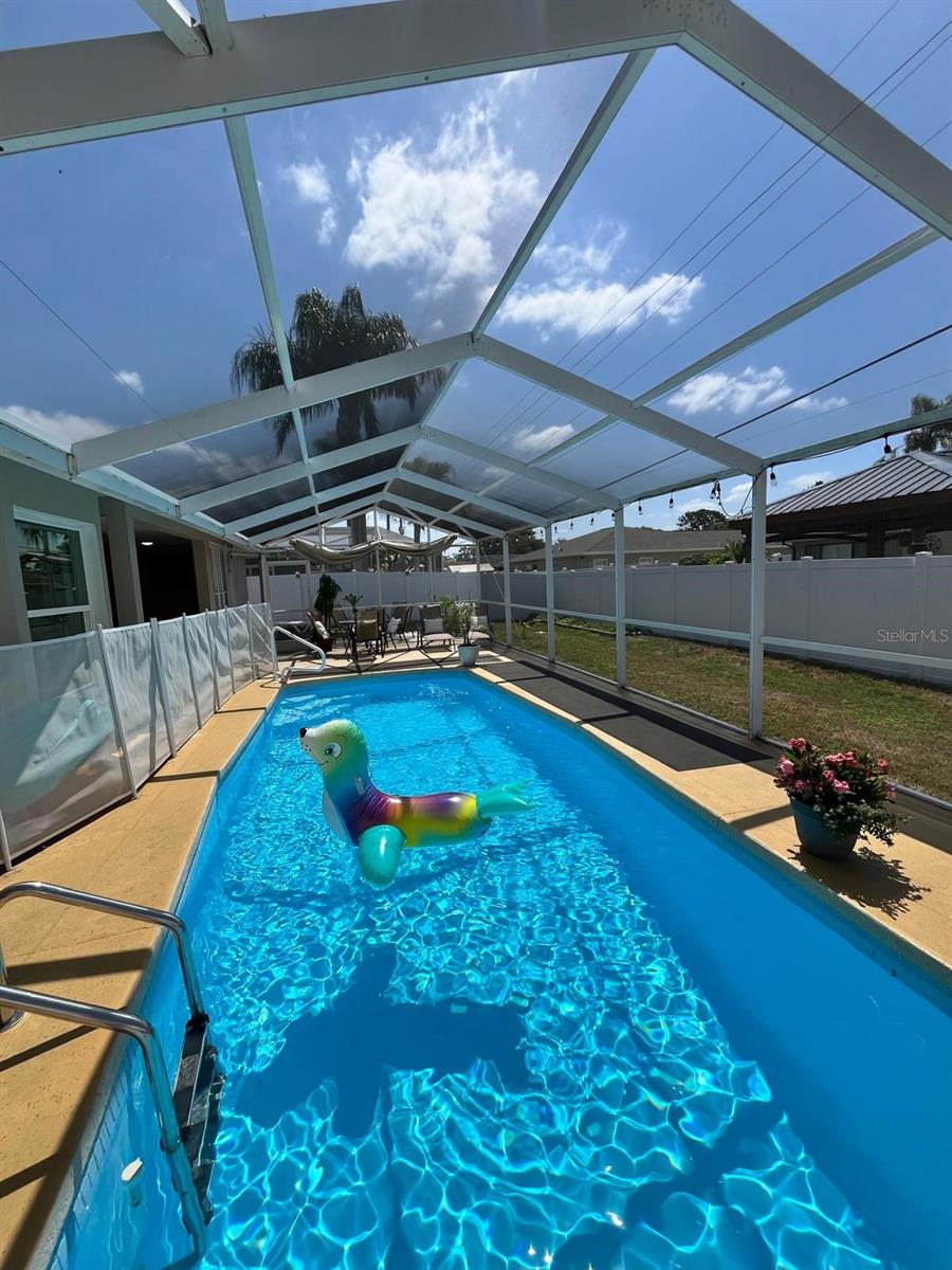 Listing photo id 12 for 8616 Pinafore Drive