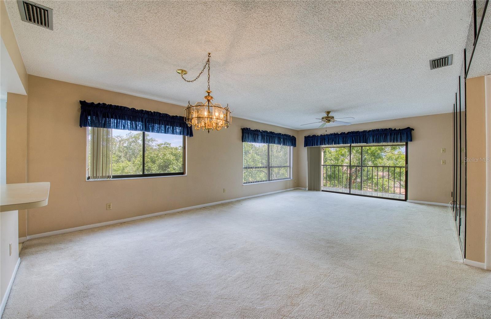 Image 19 of 63 For 700 Starkey Road 1145