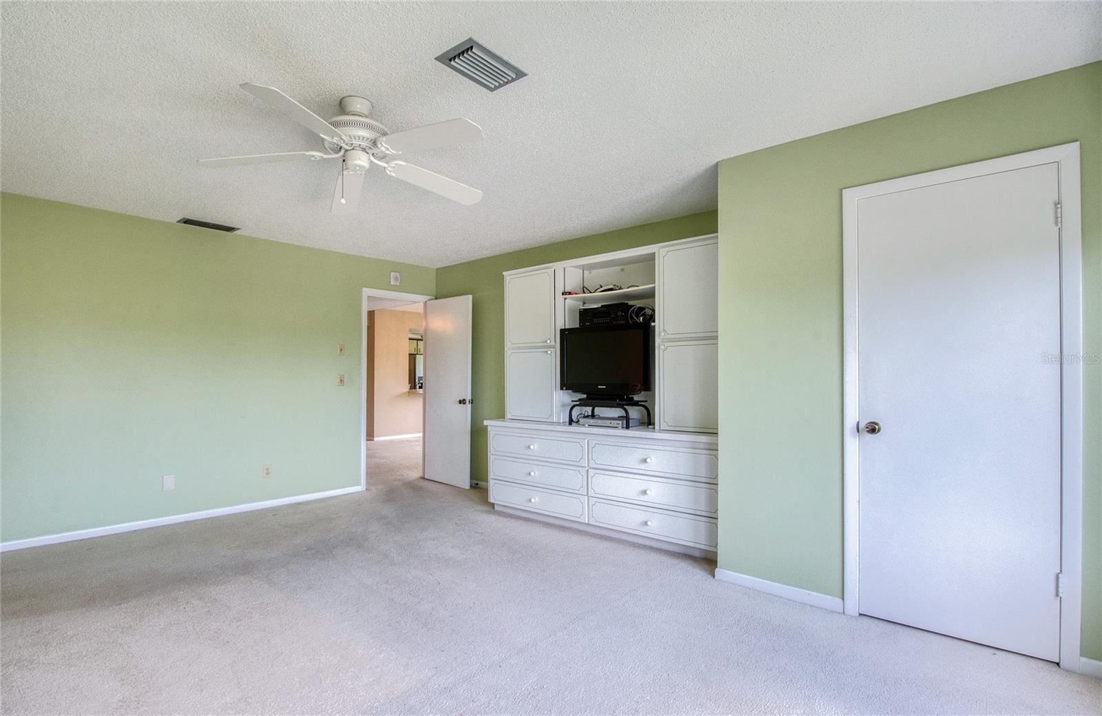 Image 33 of 63 For 700 Starkey Road 1145