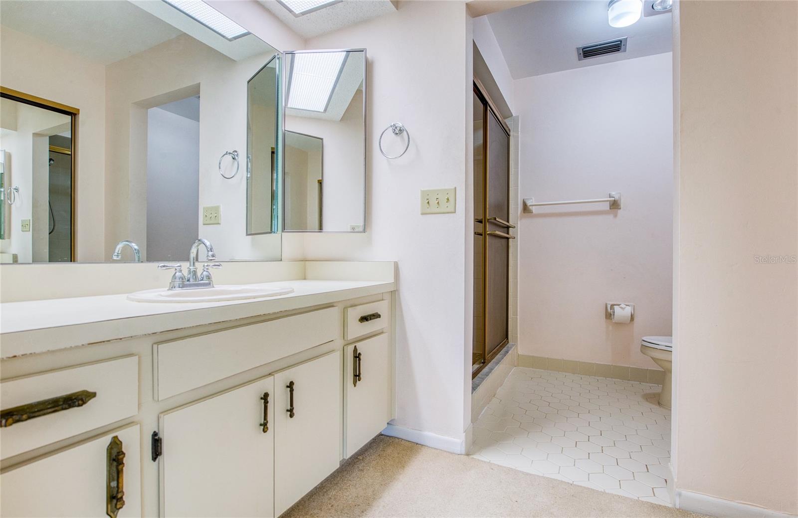 Image 37 of 63 For 700 Starkey Road 1145