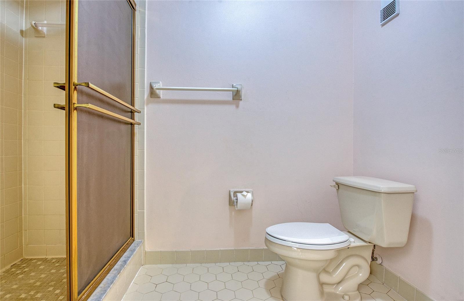 Image 38 of 63 For 700 Starkey Road 1145
