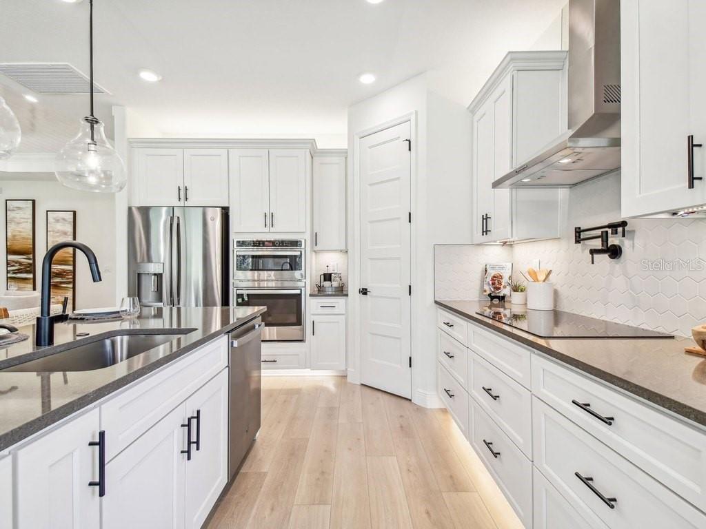 Image 7 of 15 For 11324 Striped Bass Court