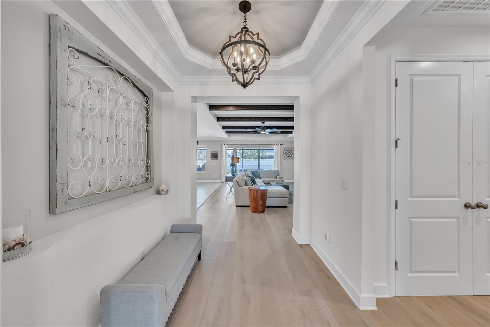 Listing photo id 17 for 6989 Bradbury Circle