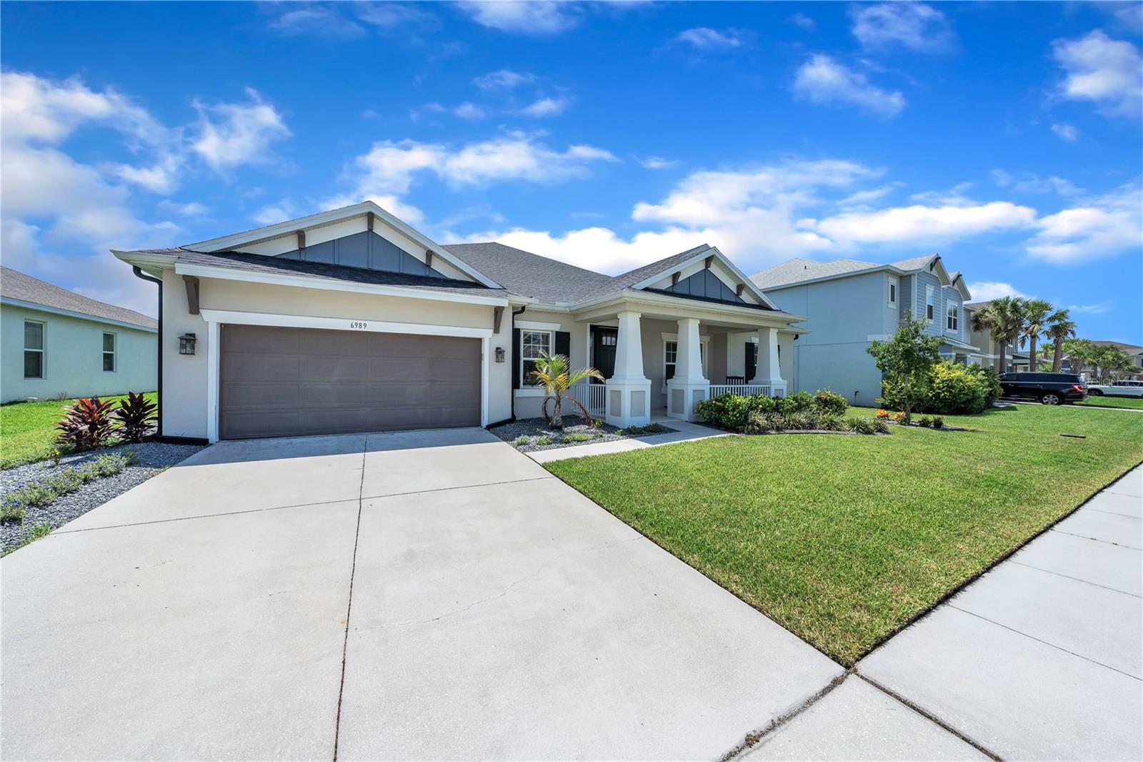 Listing photo id 1 for 6989 Bradbury Circle