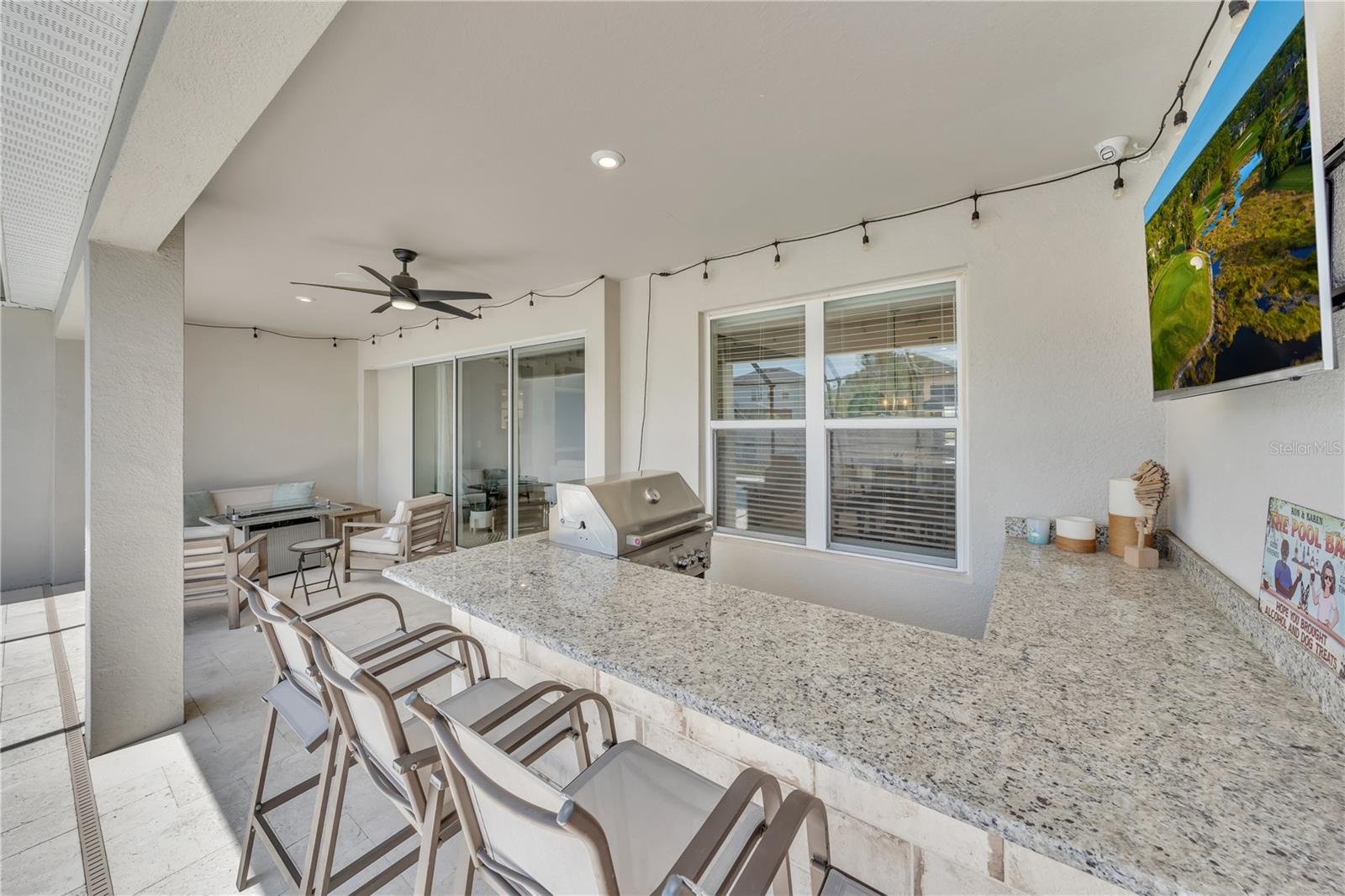 Listing photo id 37 for 6989 Bradbury Circle