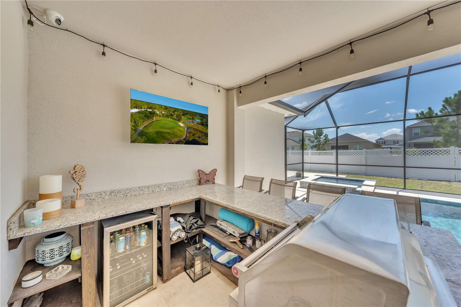 Listing photo id 38 for 6989 Bradbury Circle
