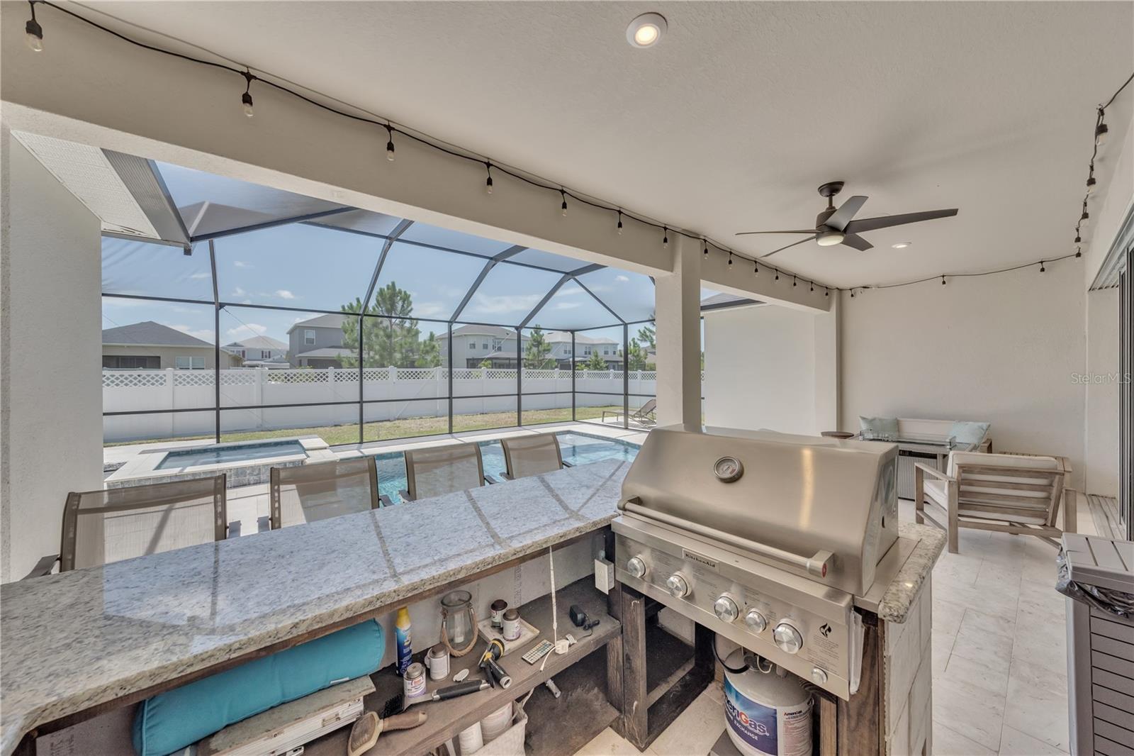 Listing photo id 39 for 6989 Bradbury Circle