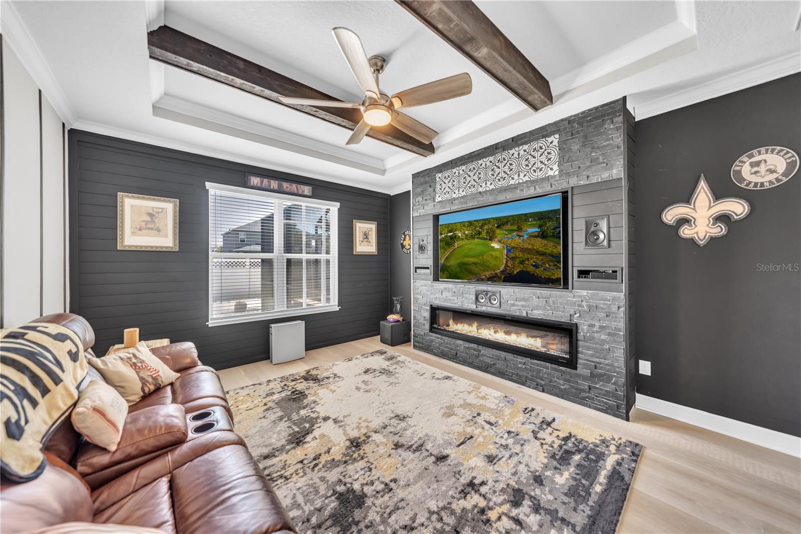 Listing photo id 48 for 6989 Bradbury Circle