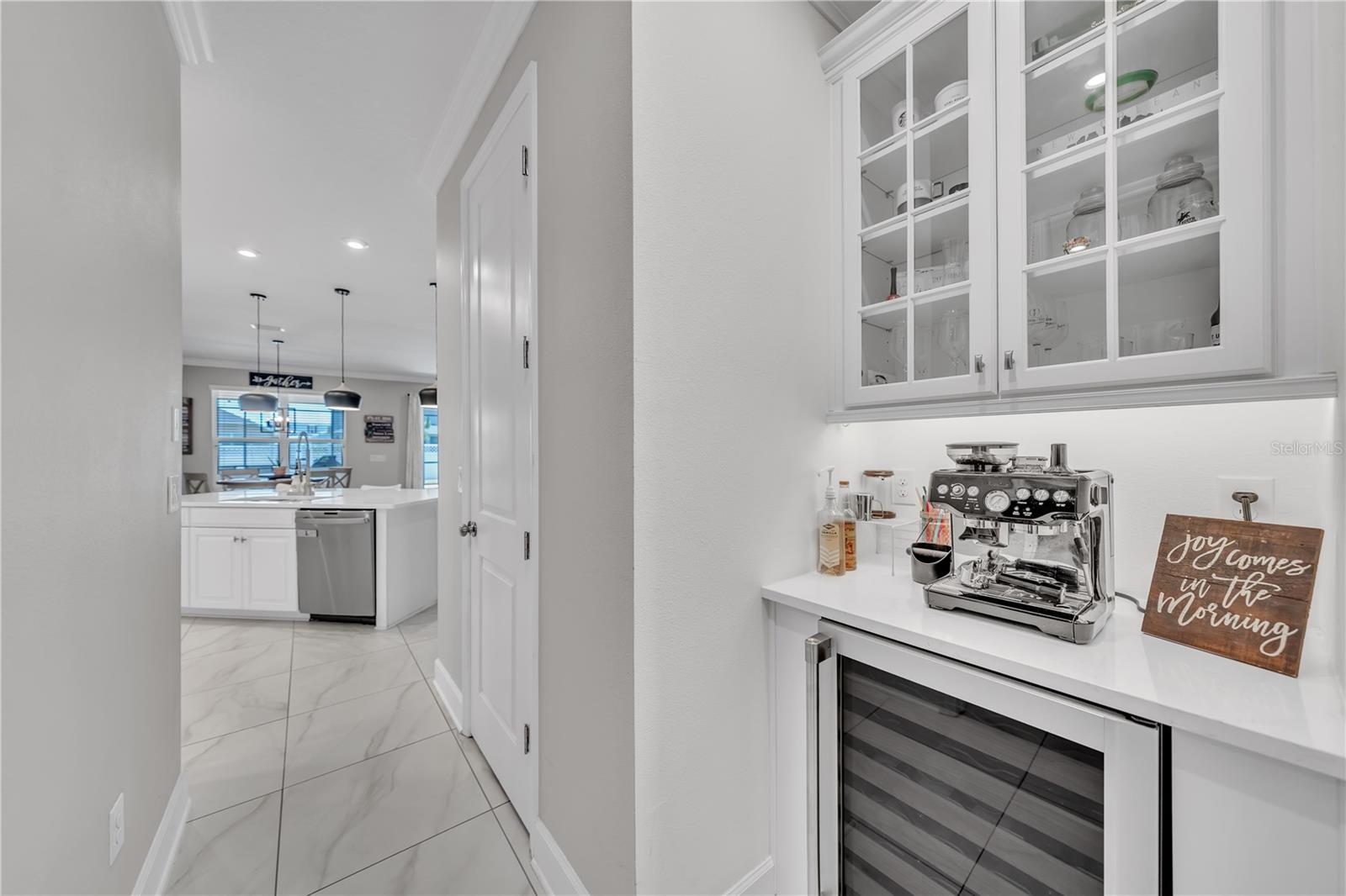 Listing photo id 57 for 6989 Bradbury Circle