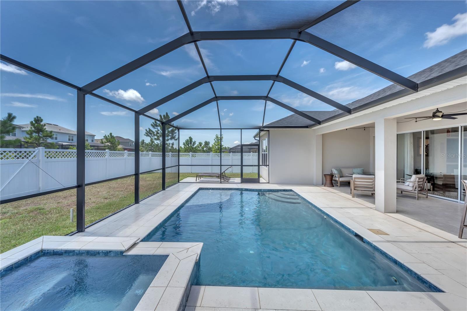 Listing photo id 59 for 6989 Bradbury Circle