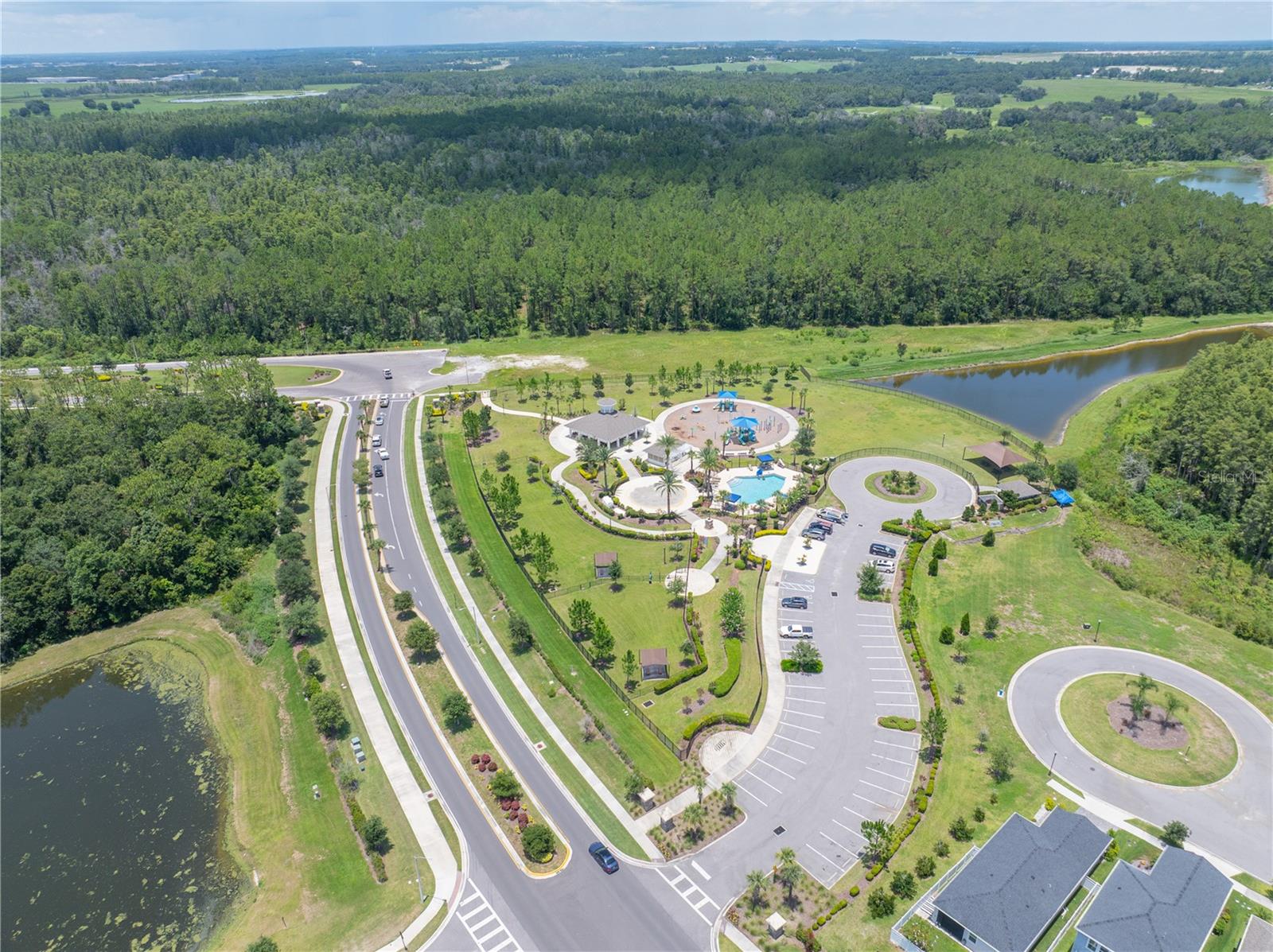 Listing photo id 76 for 6989 Bradbury Circle