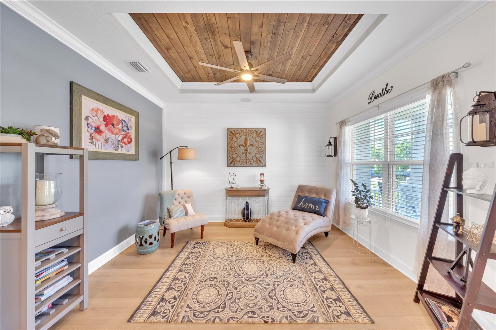Listing photo id 7 for 6989 Bradbury Circle