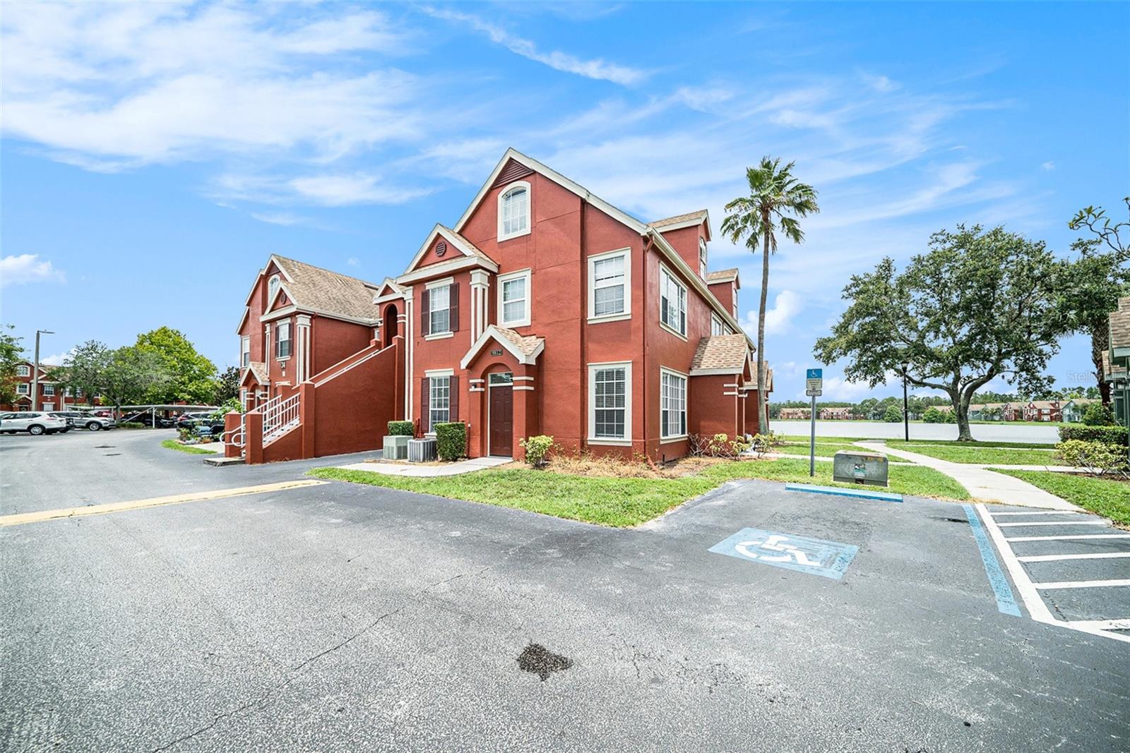 Image 3 of 18 For 9812 Lake Chase Island Way