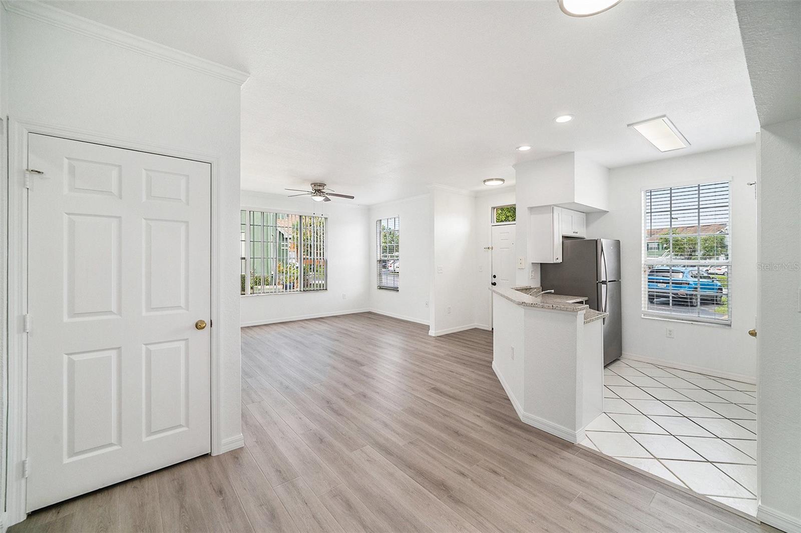Image 9 of 18 For 9812 Lake Chase Island Way