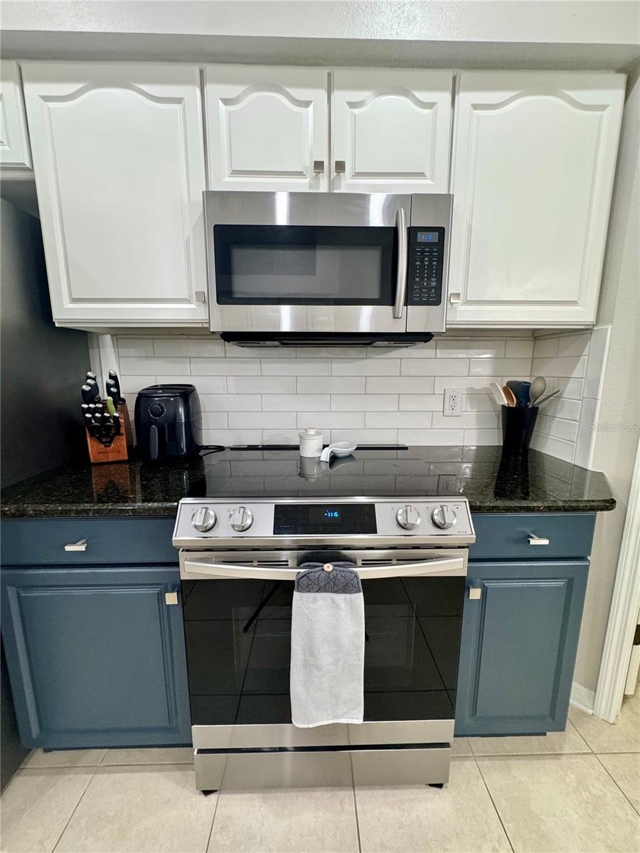 Image 14 of 82 For 27312 Edenfield Drive