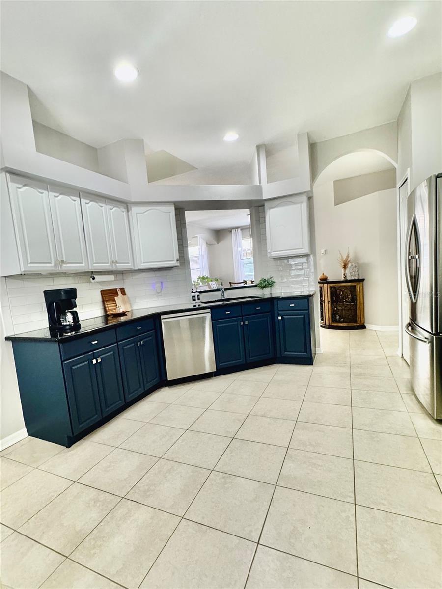 Image 16 of 82 For 27312 Edenfield Drive