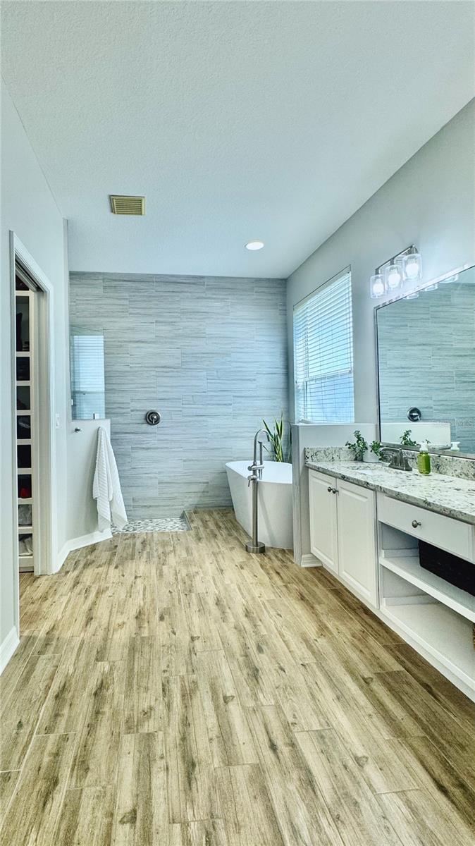 Image 26 of 82 For 27312 Edenfield Drive