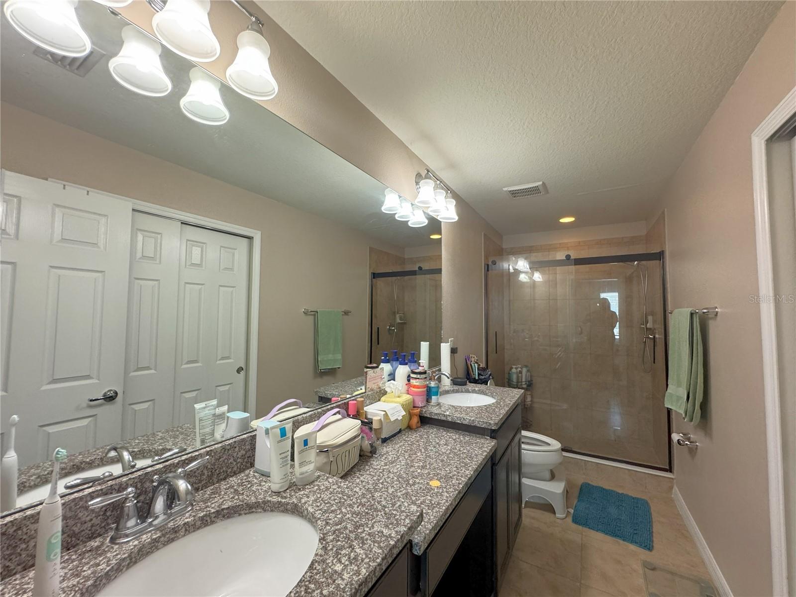 Image 14 of 24 For 9245 Hillcroft Drive