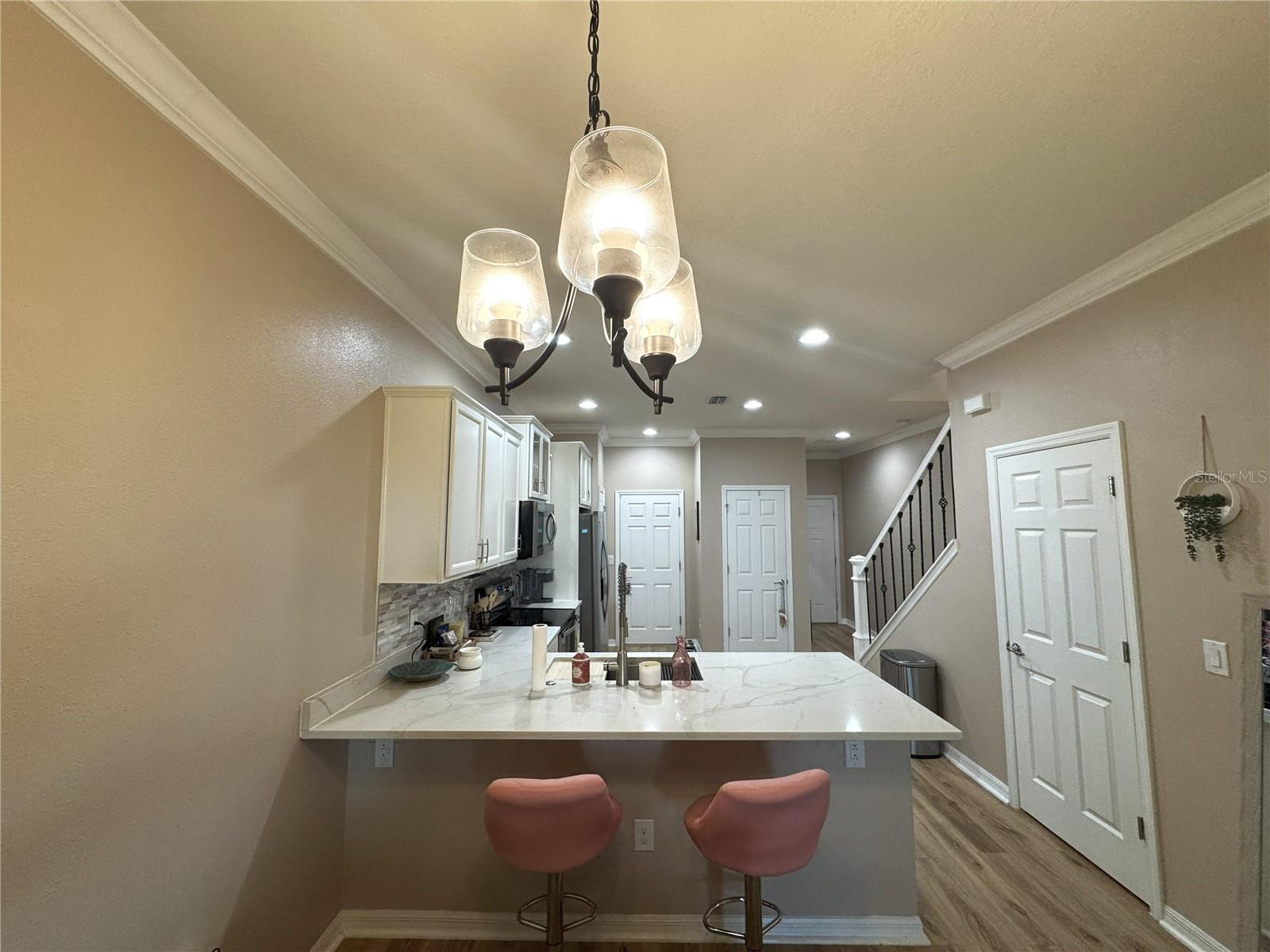 Image 6 of 24 For 9245 Hillcroft Drive